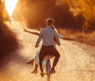 BeeTalk Review - What do we Know about It?