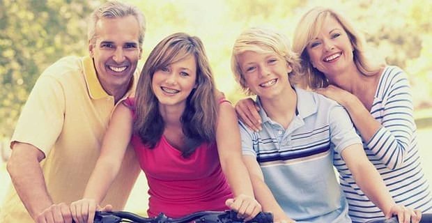 Yetişkinlikte Olumlu Evliliklerle Bağlantılı Genç Yıllarda Olumlu Aile İlişkisi
