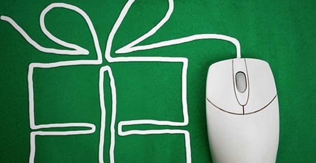 Czy powinieneś ponownie połączyć się z byłym online na święta?