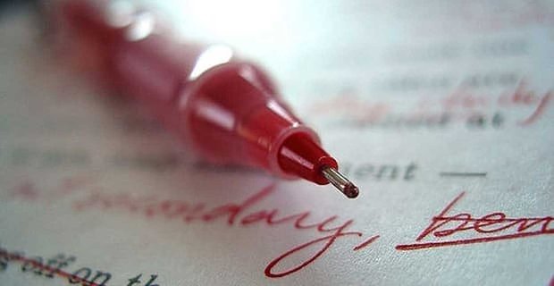 5 słów, które nie powinny znajdować się w Twoim profilu randkowym