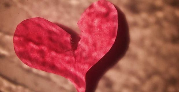 Dwie trzecie kobiet twierdzi, że zdrada emocjonalna jest bardziej bolesna